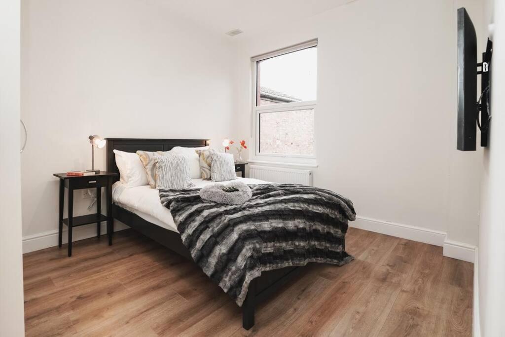 Newly Renovated Modern 4 Bed 3 Bath Apartment London Luaran gambar